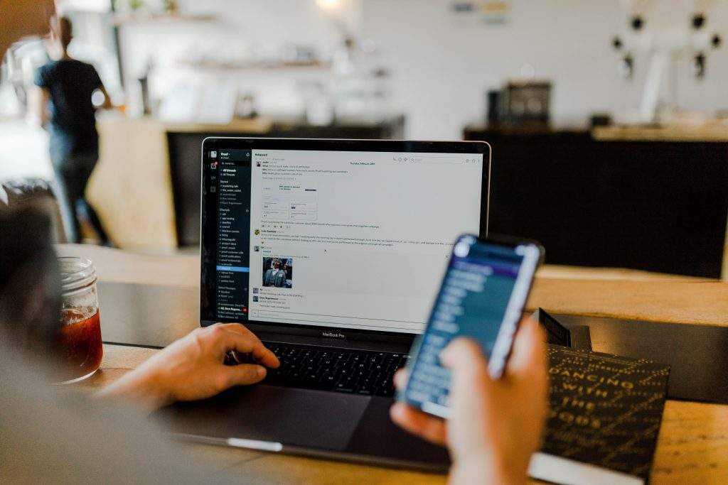 7 Tips Cerdas Memulai Bisnis Online Bagi Mahasiswa: Peluang Usaha dari Kampus